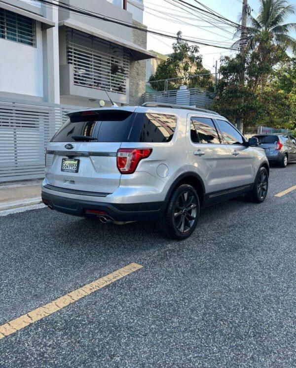 FORD EXPLORER XLT 2018 - Imagen 4