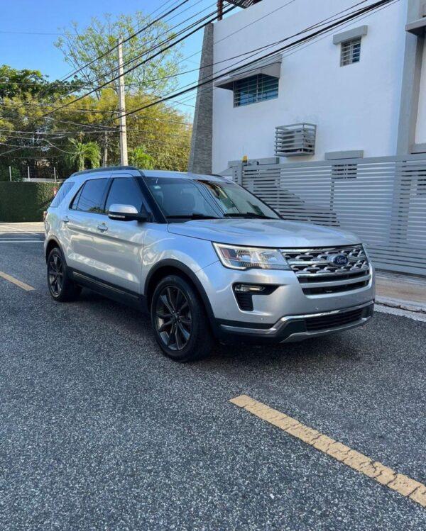 FORD EXPLORER XLT 2018